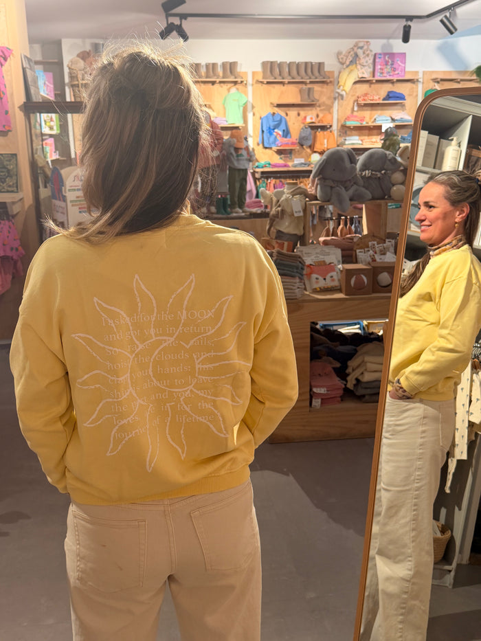 Elle and rapha | Sweater little sun x moon butter yellow