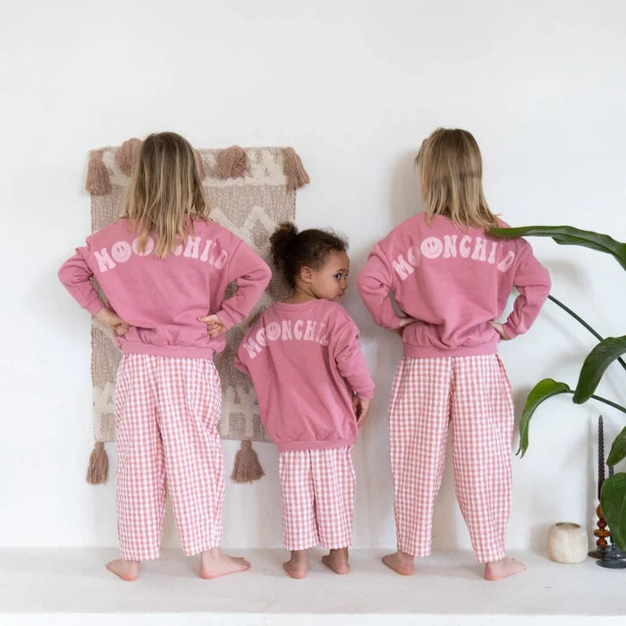 Ella and rapha | Sweater Moonchild | Sweet rose