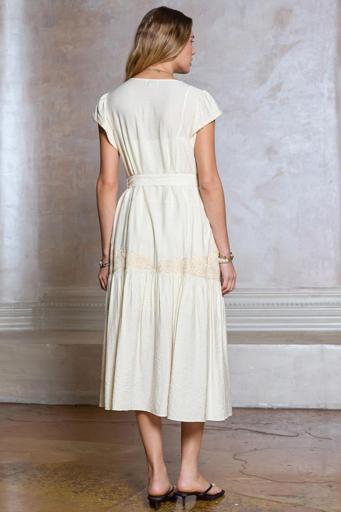 Evelyn Round Neck Short Sleeve Tiered Midi Current Air Dress
