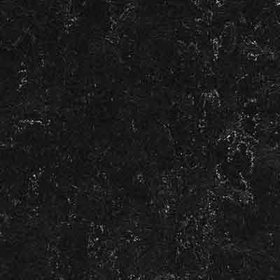 12"x36" Carton of 7 (20.34 sq/ft-box) / Black