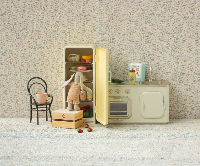 Maileg - Miniature fridge yellow